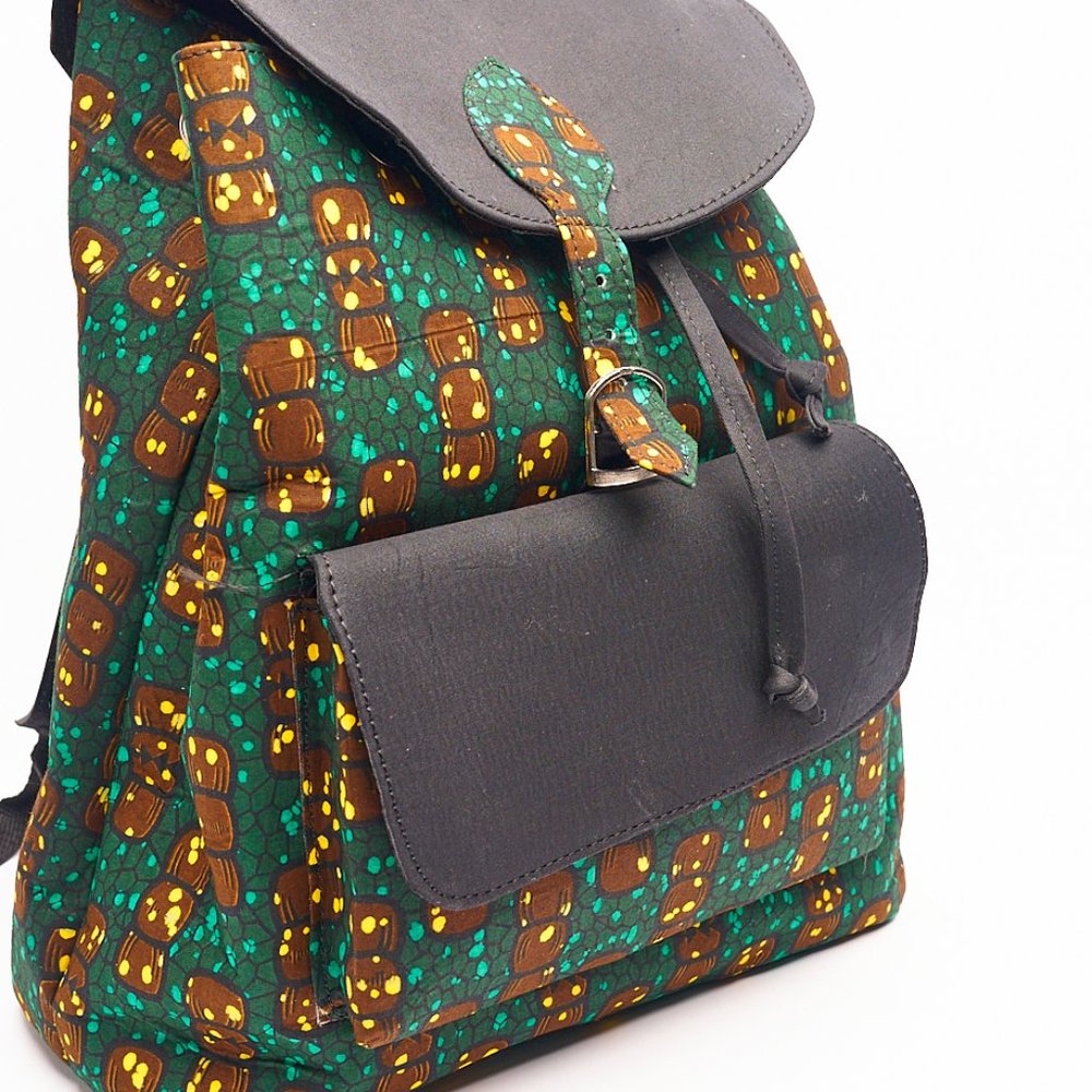 Backpack - Picture 3 of 6